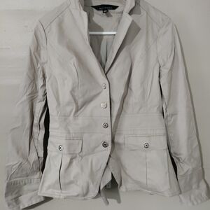 White House Black Market Cream Blazer with Tailored Fit and Notched Lapel